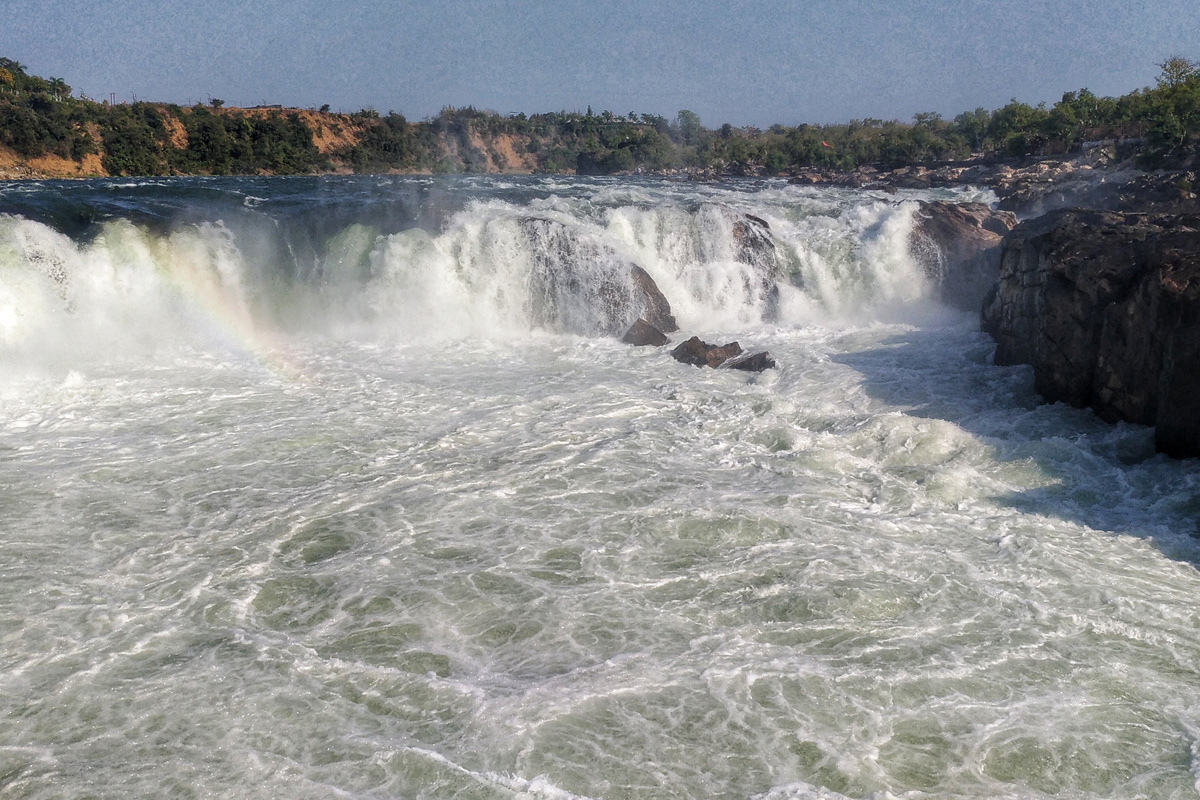 Dhuandhar Falls