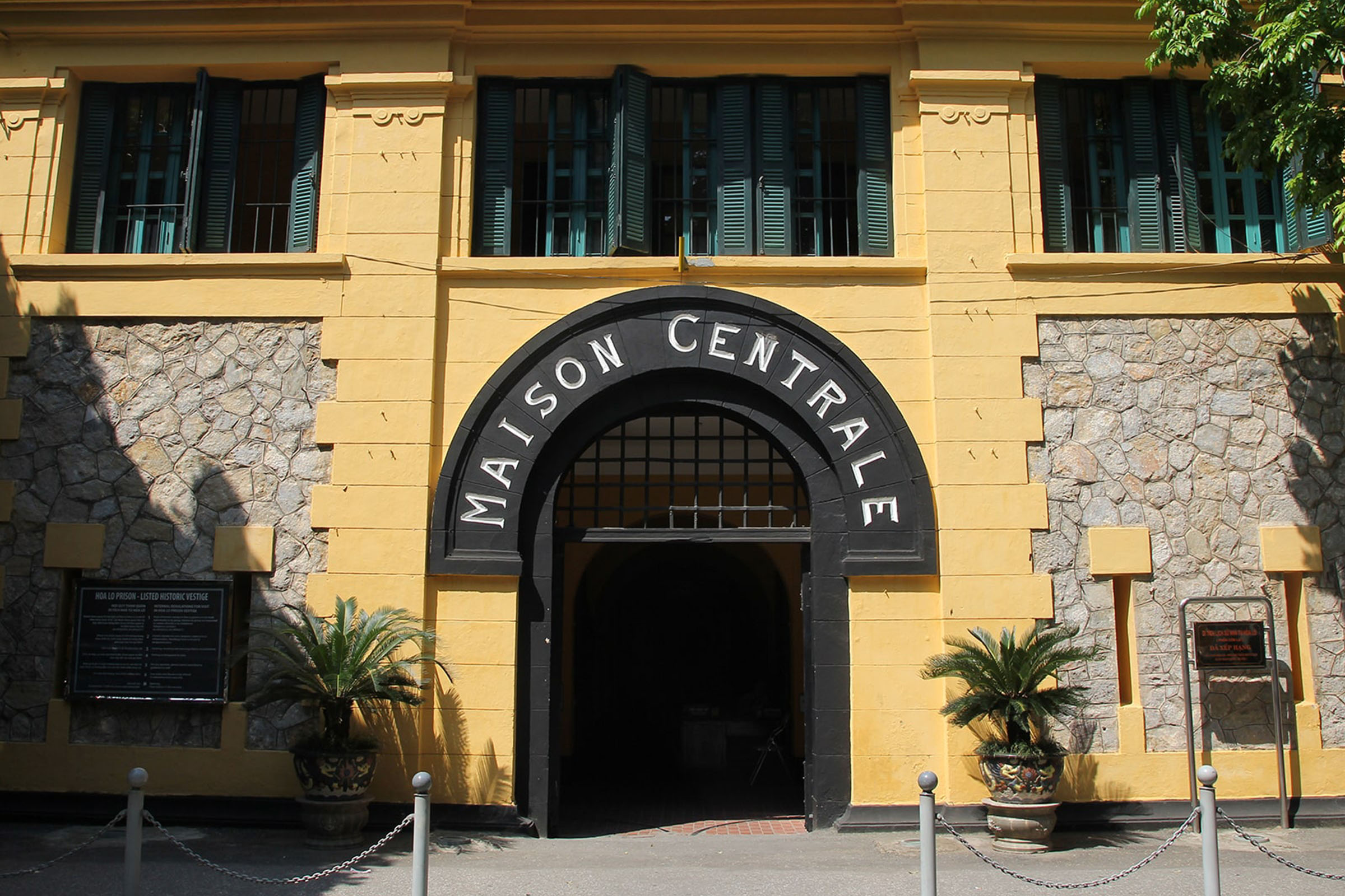 Hoa Lo Prison