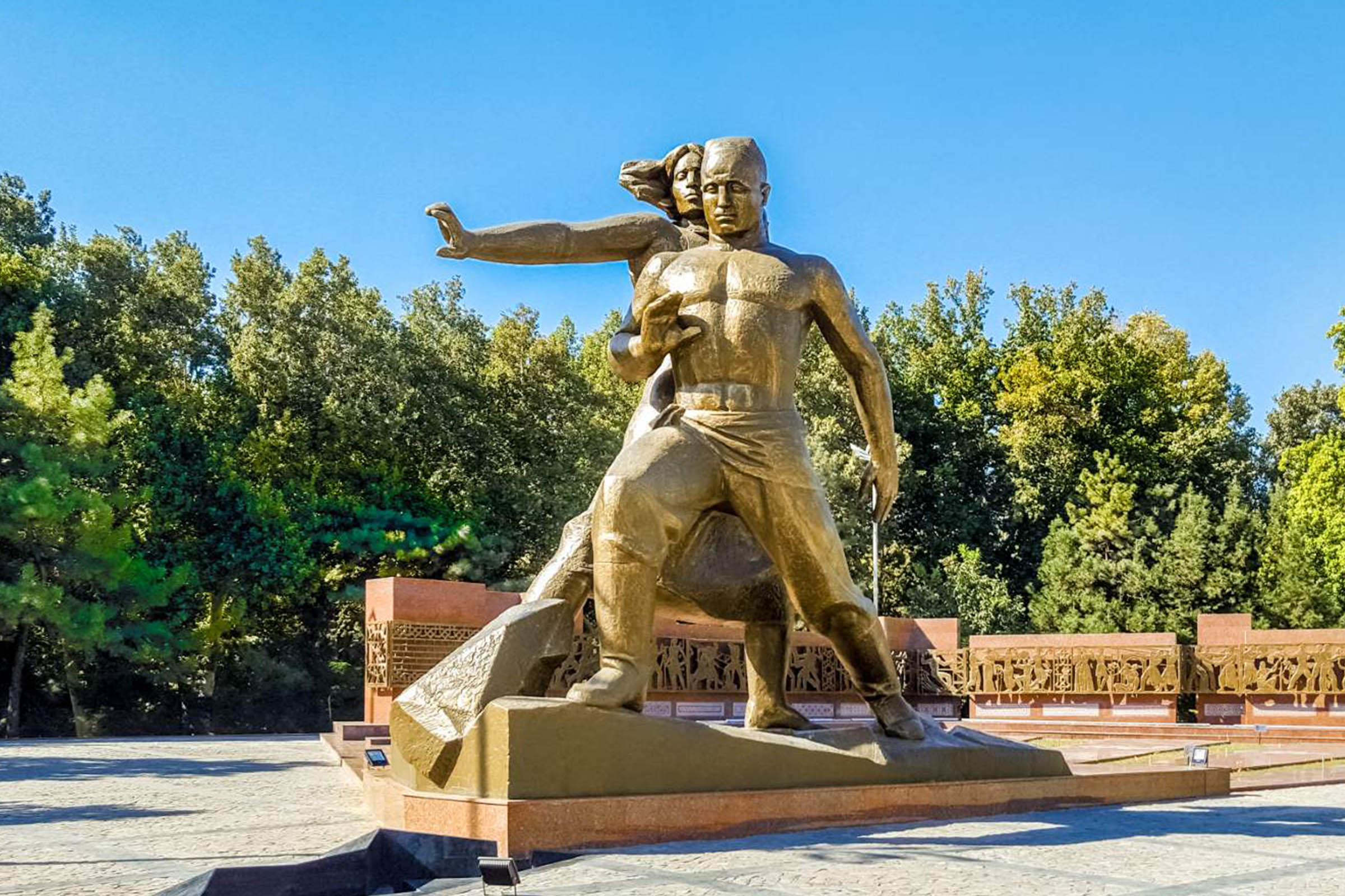 Monument of Courage